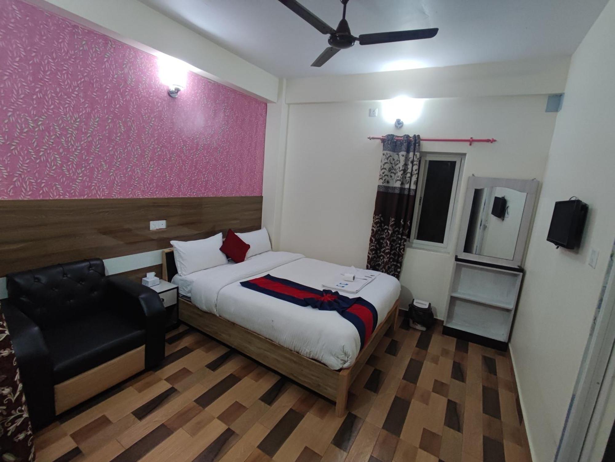 Hotel Kajiinn Pokhara Dış mekan fotoğraf